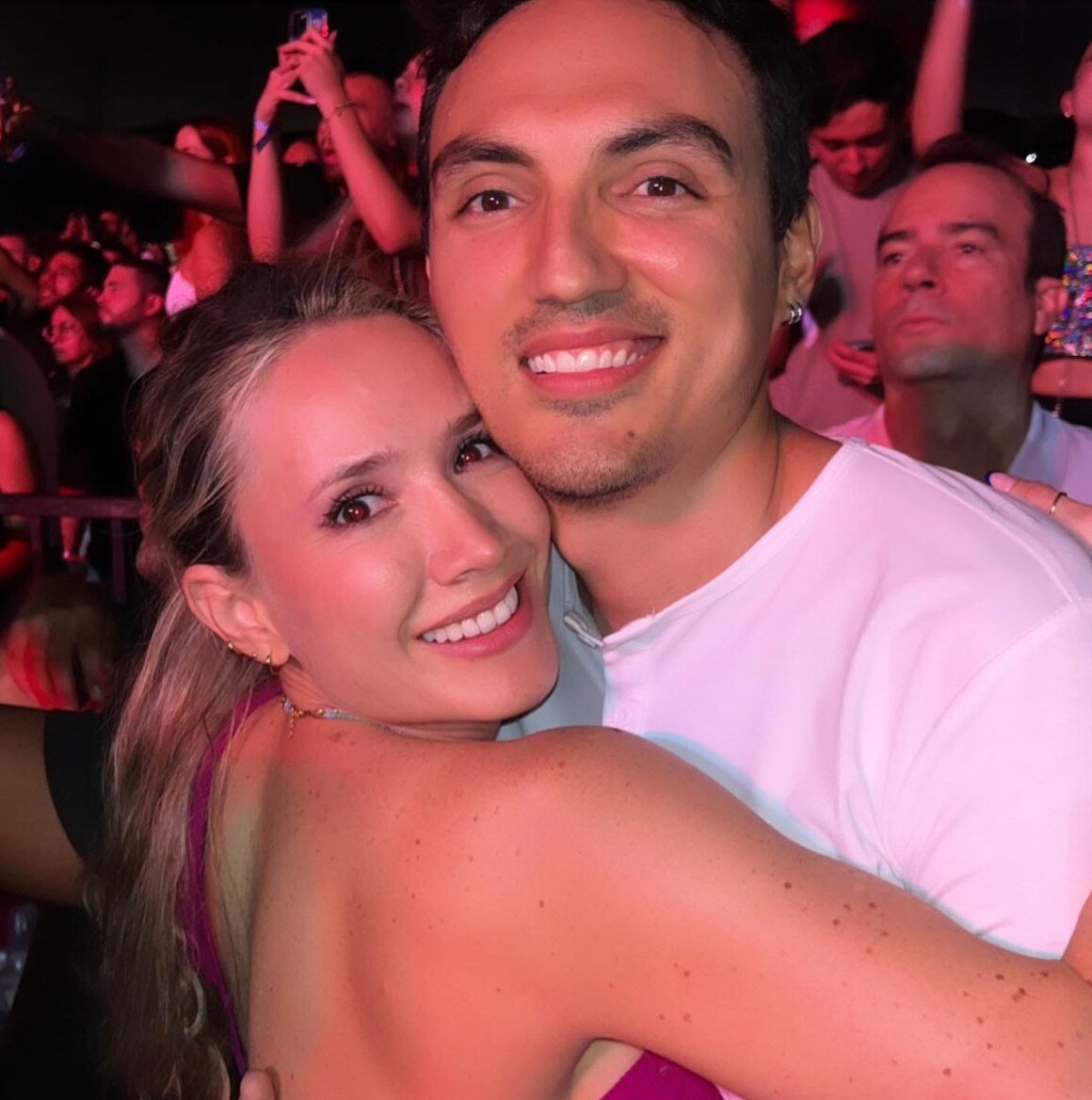 Mateo & Natalia - Host