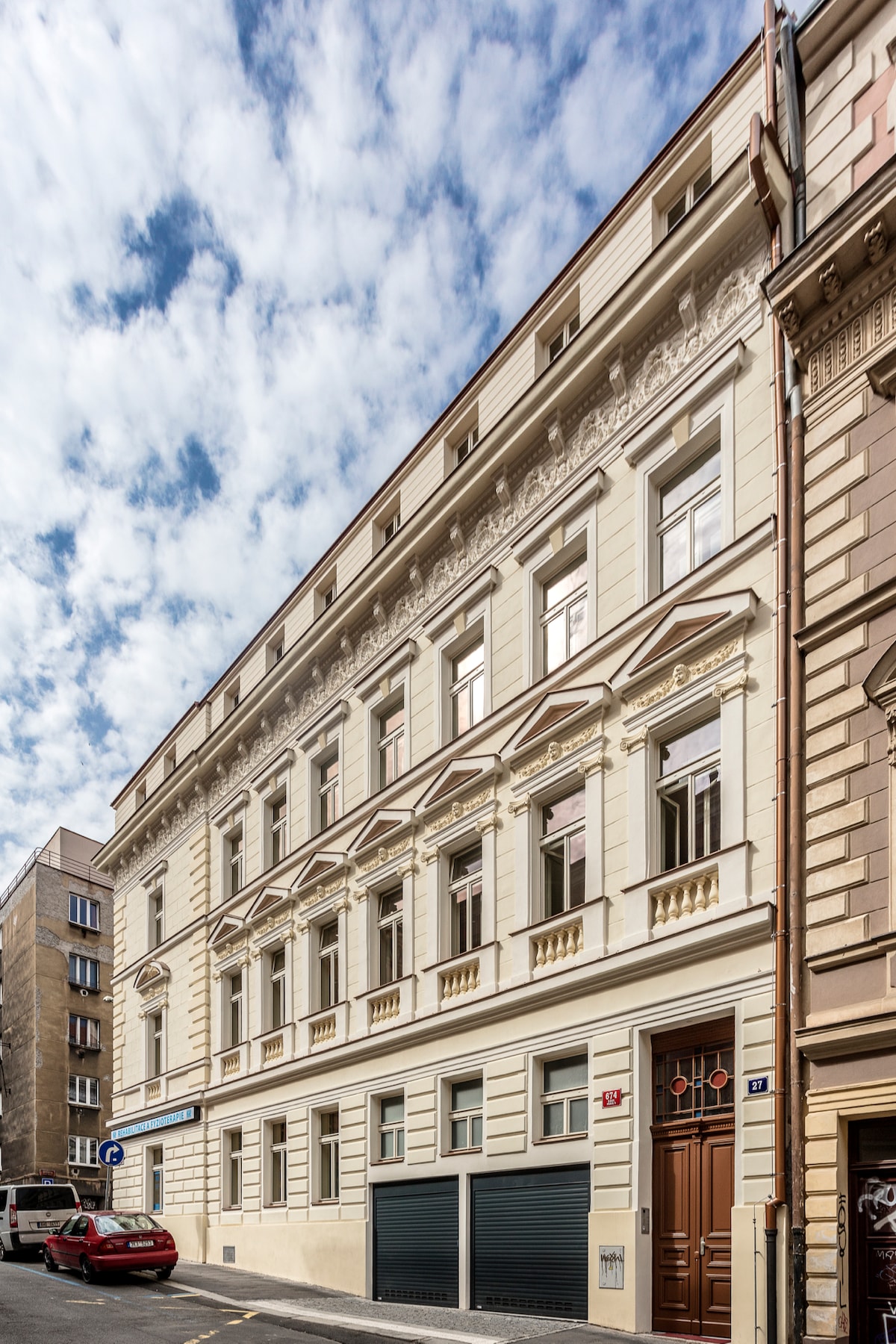 Stay in a Sleek Flat near TV Tower - Photo 30